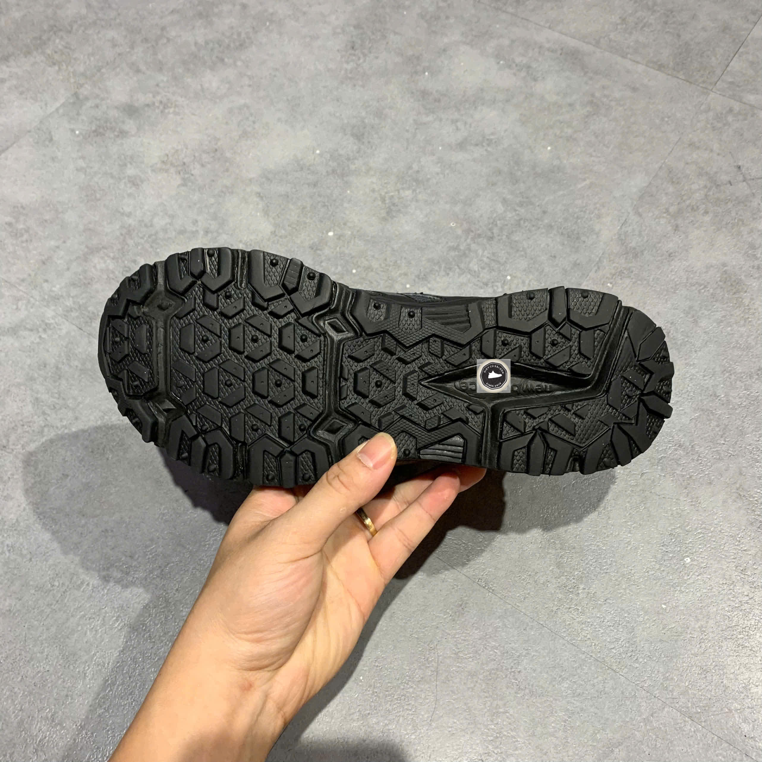 🔥 Giày New Balance 410 V5 2E ‘Black’ MT410MB5 – SIZE 38.5 – PVN23857 – CHÍNH HÃNG