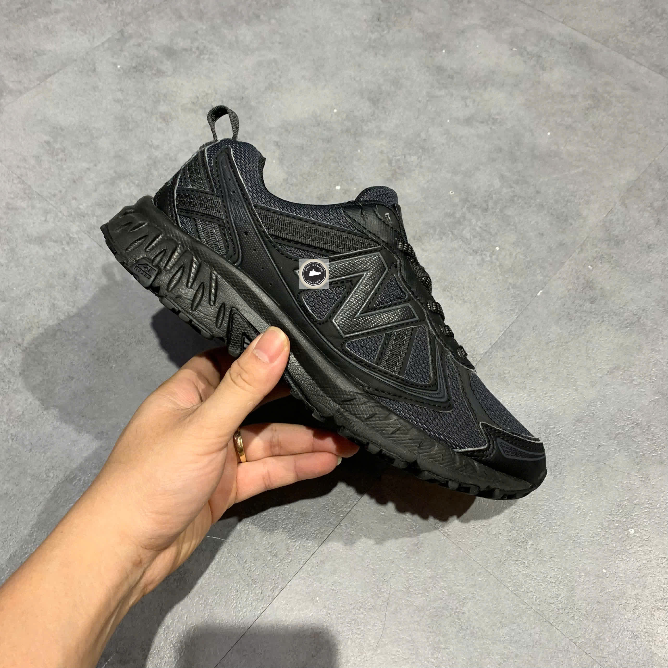 🔥 Giày New Balance 410 V5 2E ‘Black’ MT410MB5 – SIZE 38.5 – PVN23857 – CHÍNH HÃNG