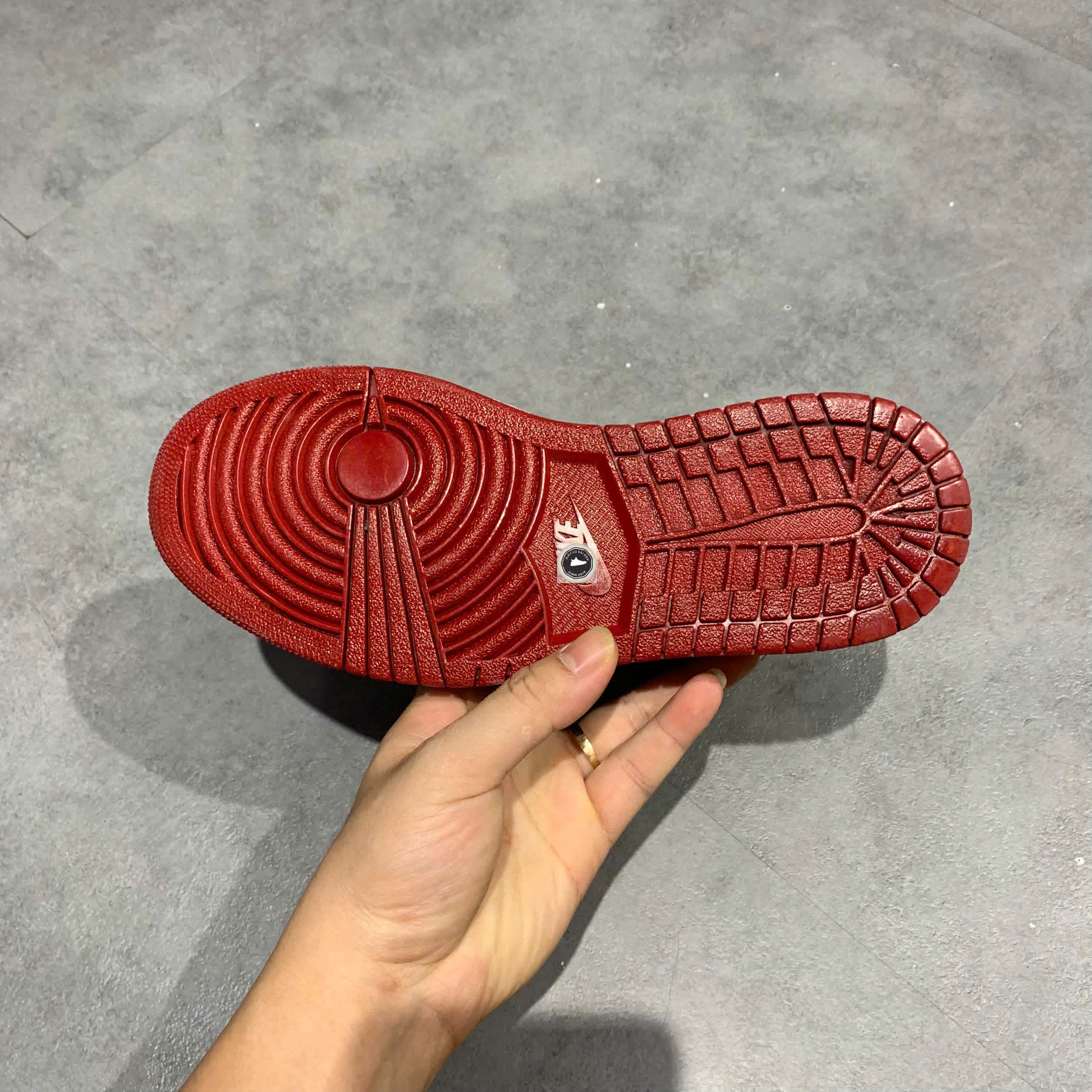 🔥 Nike Air Jordan 1 Retro High Flyknit 'Bred' 919702‑001 – SIZE 37.5 – PVN23689 – CHÍNH HÃNG