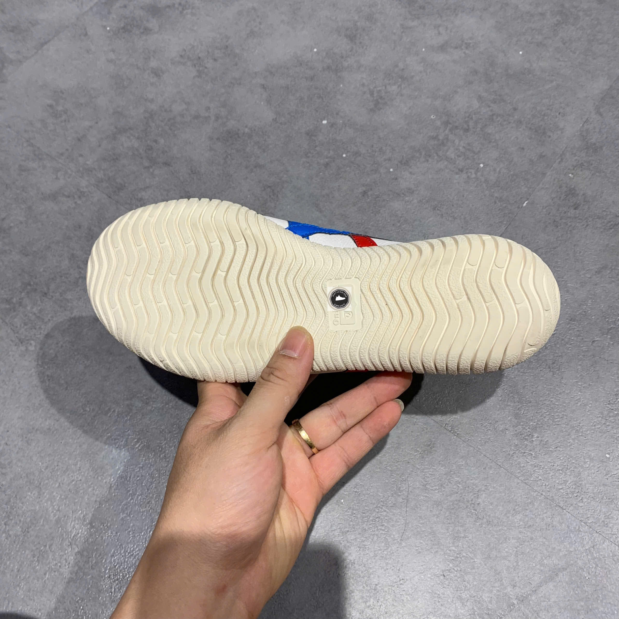 ONITSUKA TIGER TSUNAHIKI – SIZE 37.5 – PVN23701 – CHÍNH HÃNG