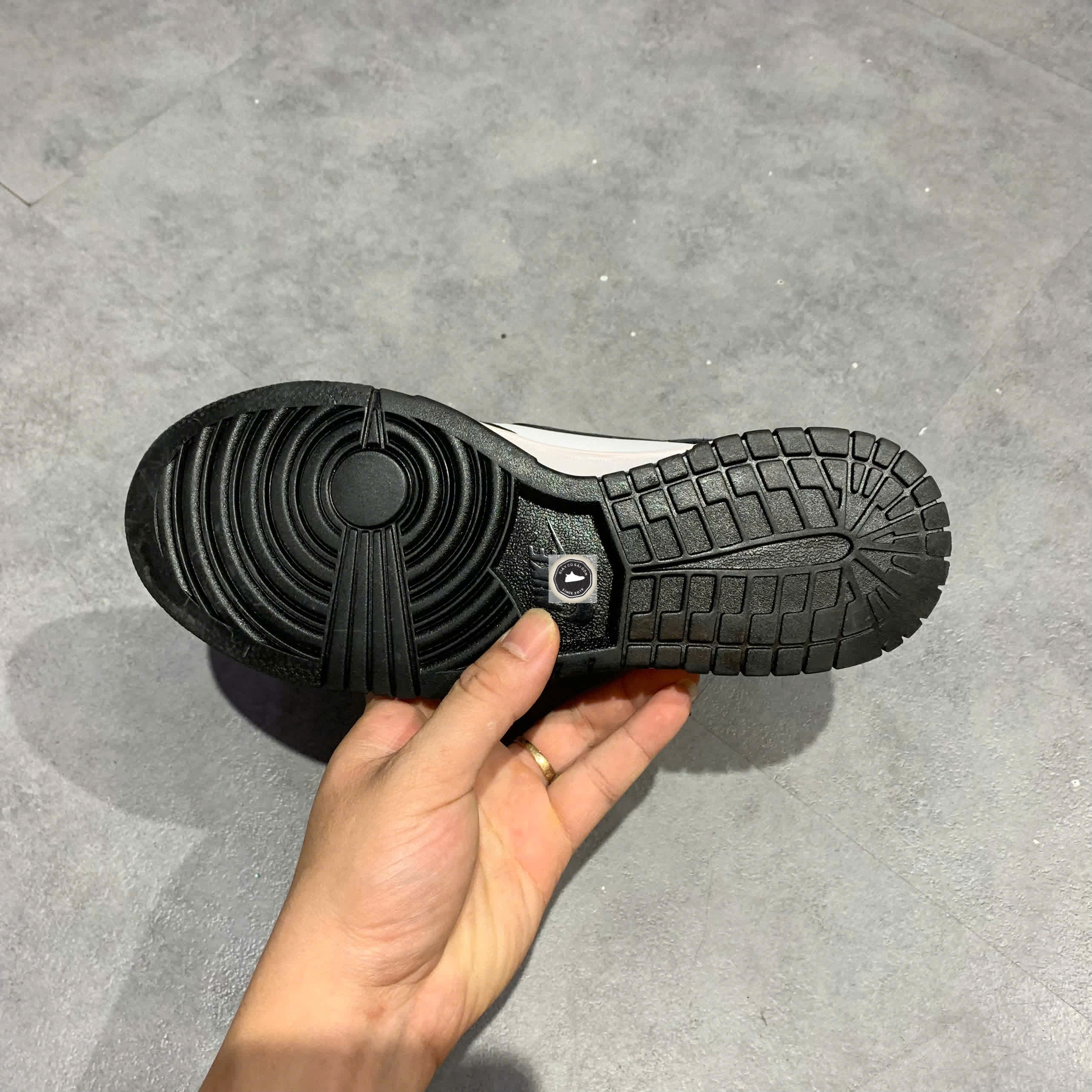 🔥 NIKE DUNK LOW RETRO “PANDA” – SIZE 37.5 – PVN23988 – CHÍNH HÃNG