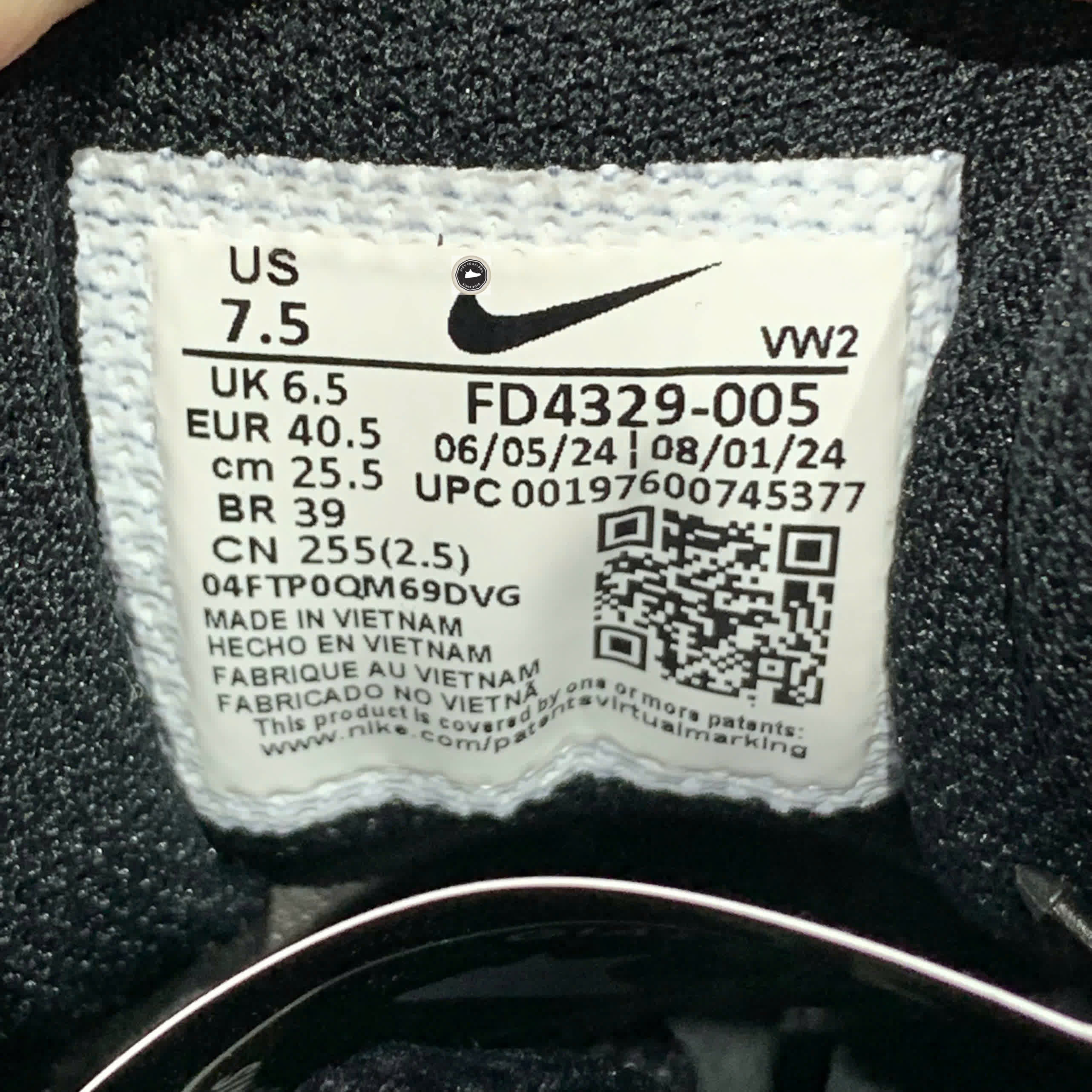 🔥 NIKE AIR MAX NUAXIS ‘BLACK WHITE VOLT’ – SIZE 40.5 – PVN24597 – CHÍNH HÃNG