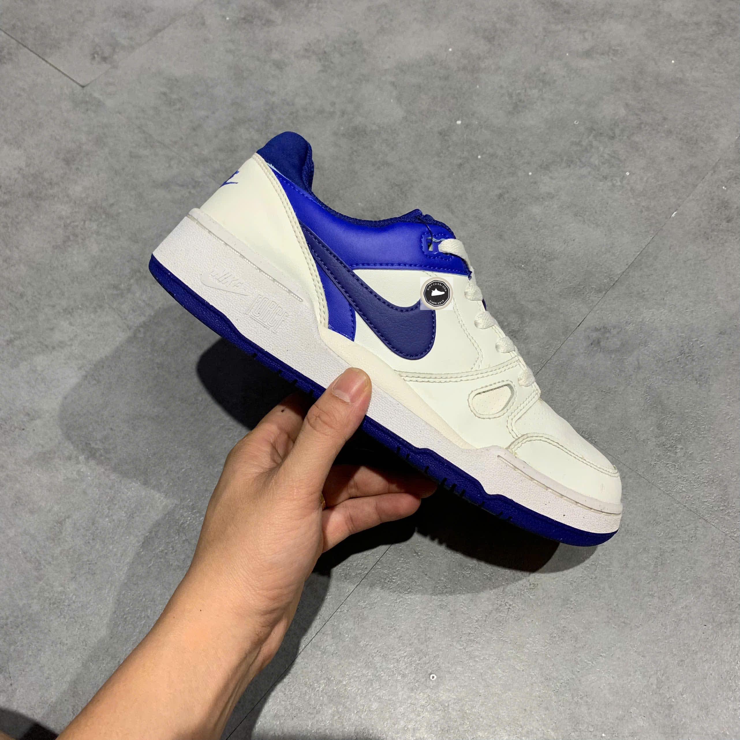 🔥 NIKE FULL FORCE LOW ‘WHITE RACER BLUE’ – SIZE 40.5 – PVN24921 – CHÍNH HÃNG