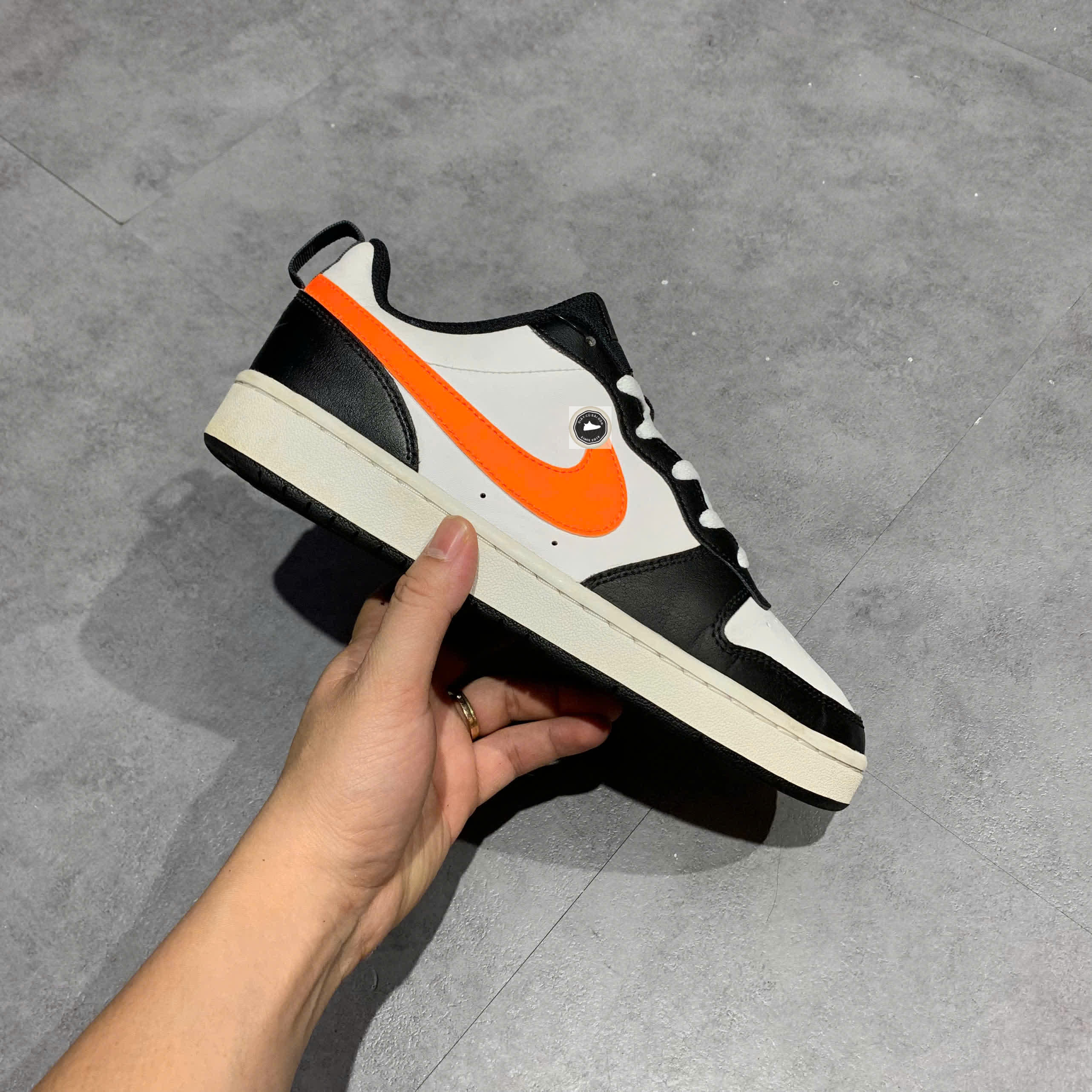 🔥 NIKE COURT BOROUGH LOW 2 “WHITE BLACK ORANGE” BQ5448-115 – SIZE 40 – PVN24705 – CHÍNH HÃNG