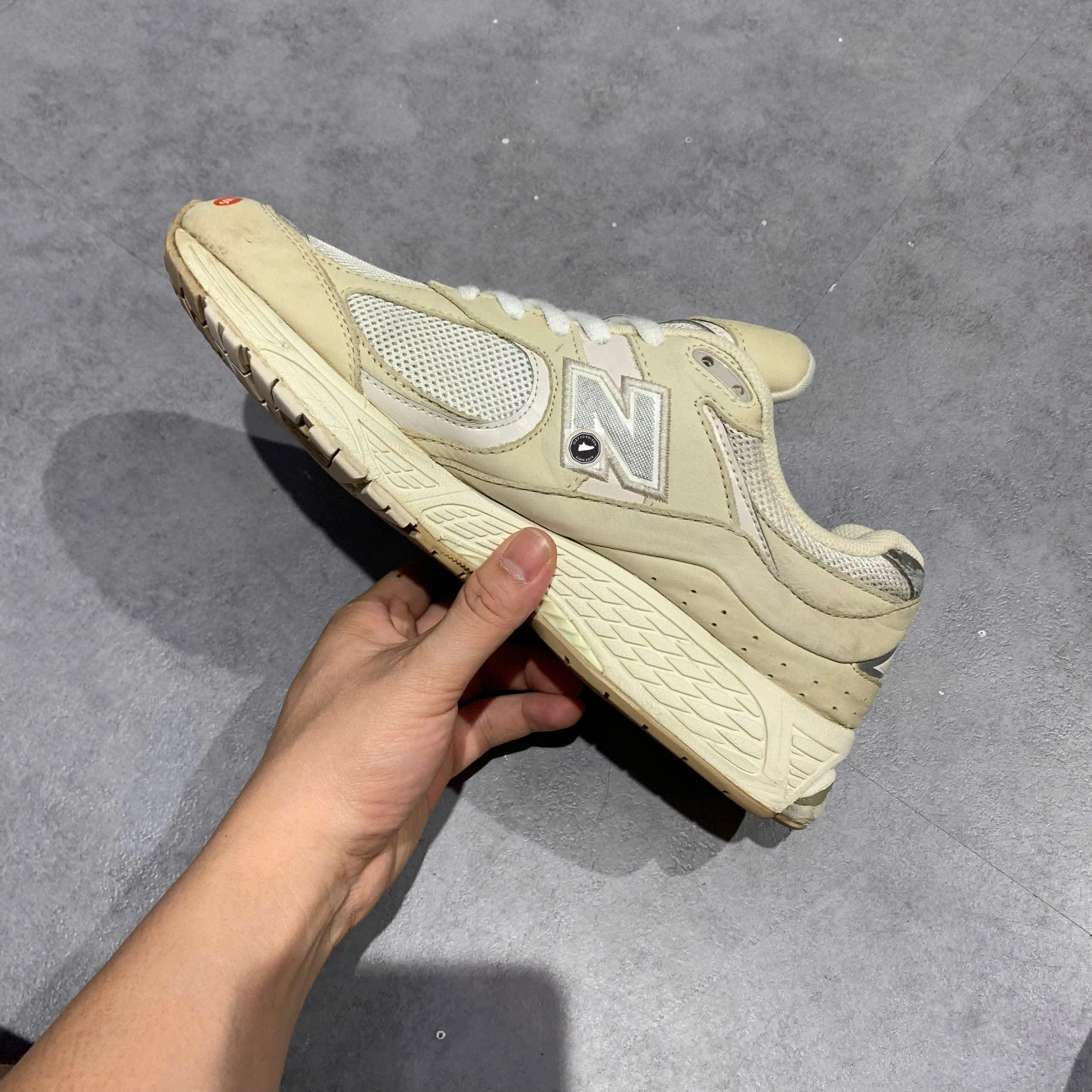 🔥 NEW BALANCE 2002R LINEN FOG – SIZE 42 – PVN24975 – CHÍNH HÃNG