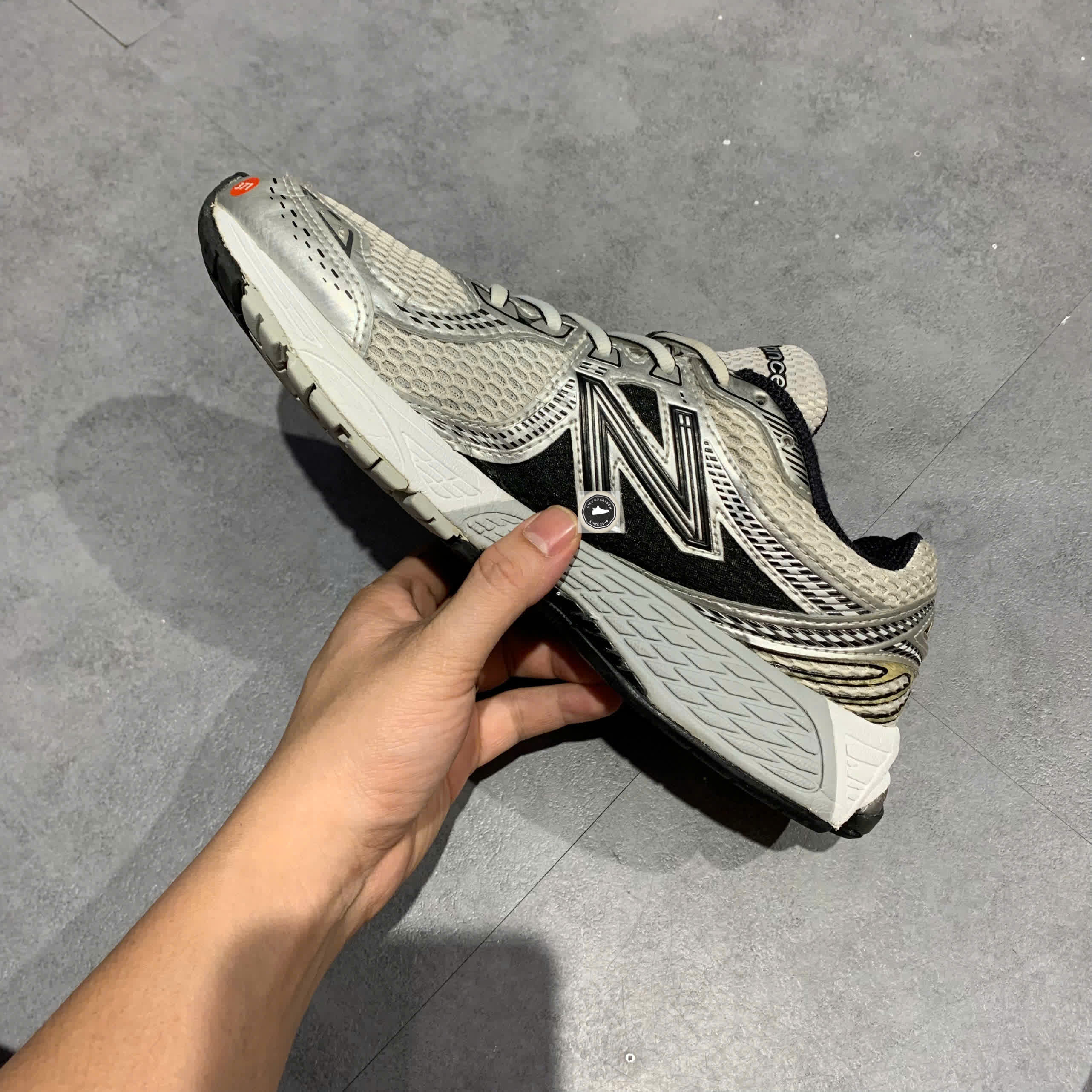 🔥 NEW BALANCE 860 V2 ‘WHITE BLACK SILVER’ – SIZE 42 – PVN25002 – CHÍNH HÃNG