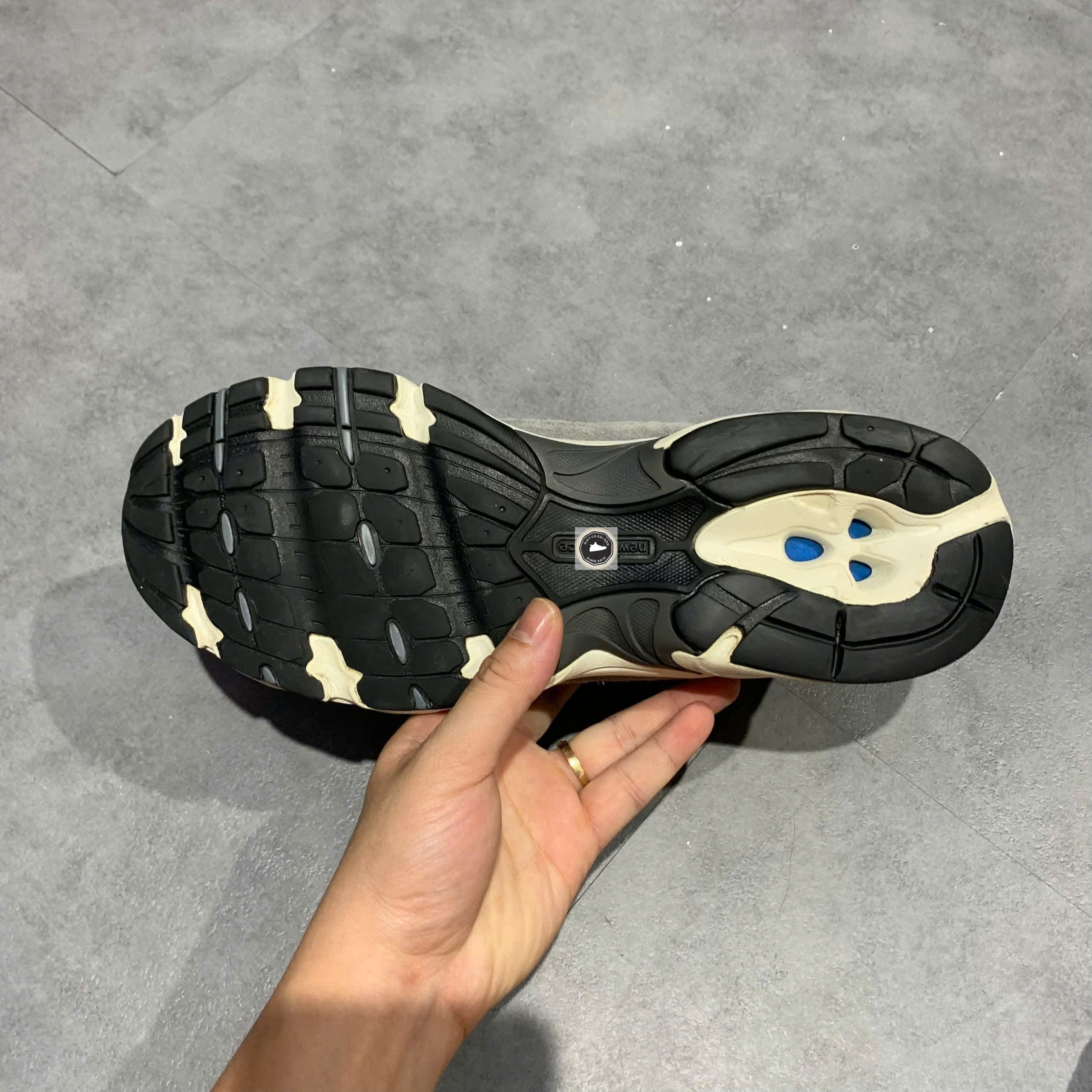 🔥 NEW BALANCE MR530BG – SIZE 44.5 – PVN24998 – CHÍNH HÃNG