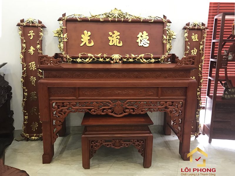 Bàn thờ gỗ hương