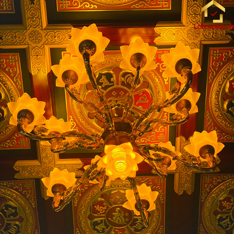 Đèn trần phòng thờ