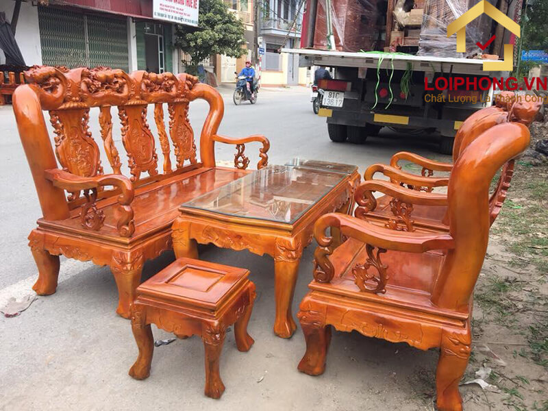 Lôi Phong chuyên cung cấp những mẫu bàn ghế gỗ phòng khách đẹp và chất lượng nhất