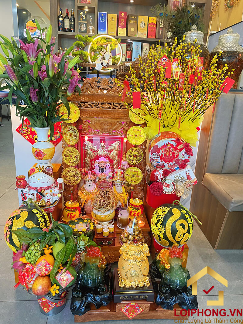 Bàn thờ thần tài có 3 ông