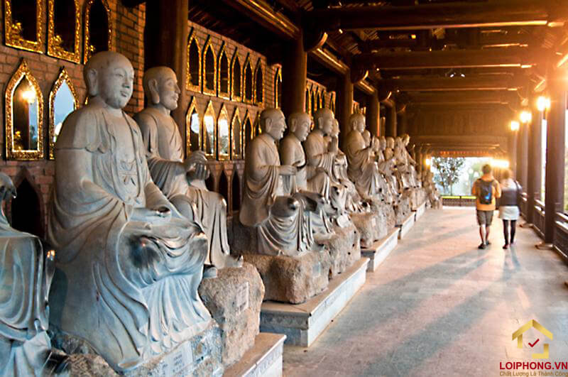 Khu chùa có hành lang La Hán dài nhất Châu Á