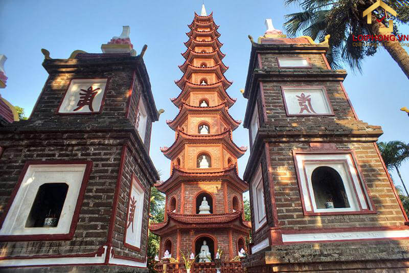 Bảo tháp lục độ đài sen chùa Trấn Quốc