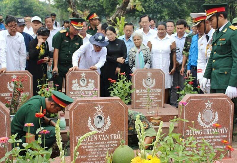 Anh hùng liệt sĩ Nguyễn Văn Trỗi đã về an nghỉ bên những người đồng chí anh hùng tại Nghĩa trang liệt sĩ TP Hồ Chí Minh