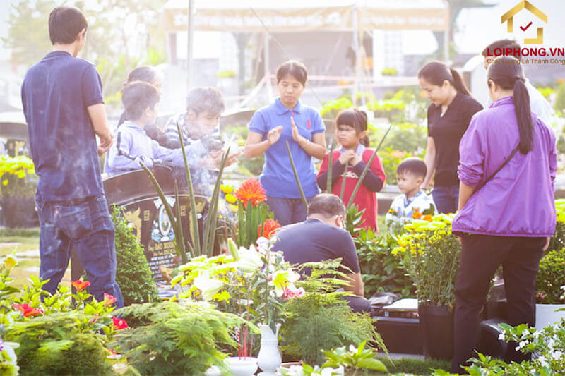 Đây là dịp giúp con cháu bày tỏ được tấm lòng hiếu thảo cũng như để các thành viên nhớ về cội nguồn của mình
