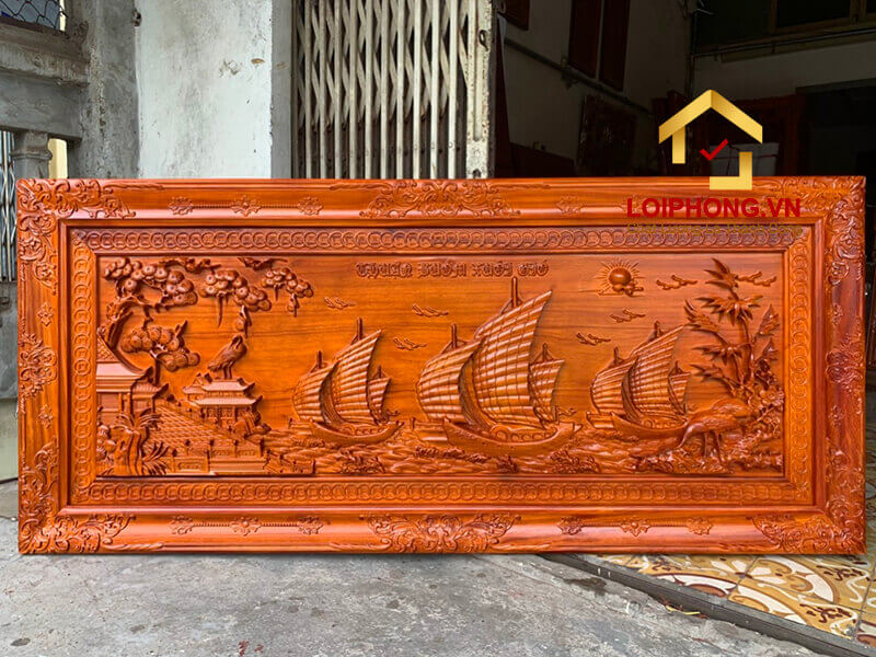 Những người thường xuyên làm ăn đi công tác xa có thể treo tranh với mũi thuyền hướng ra ngoài