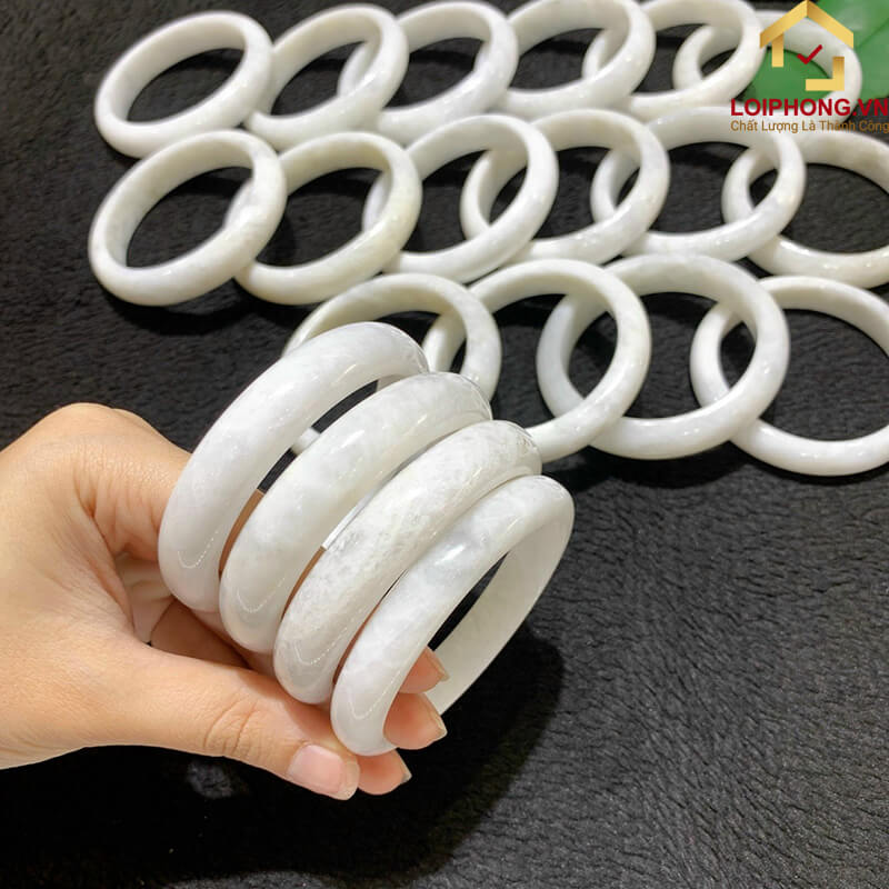 Vật phẩm này giúp đánh tan được nguồn năng lượng xấu để mọi người gặp nhiều may mắn hơn