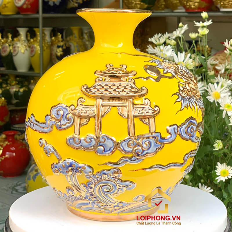 Bình hút tài lộc cá chép hóa rồng vẽ vàng màu vàng, xanh, đỏ cao 22 cm – 25 cm