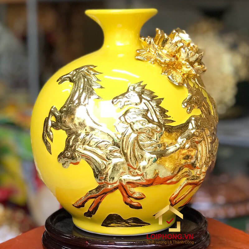 Bình hút tài lộc mã đáo thành công dát vàng cao 22 cm đường kính 19 cm