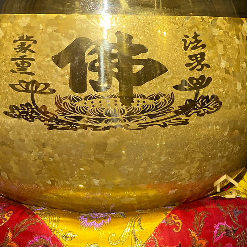 Chuông vàng khắc chữ Phật và bát nhã tâm kinh kích thước 4 inch (10cm) - 20 inch (50cm)
