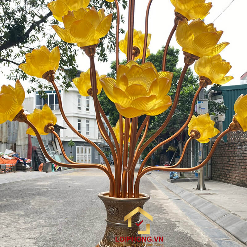 Đèn Thờ Hoa Sen Bình Lưu Ly 19 bông cao 126cm