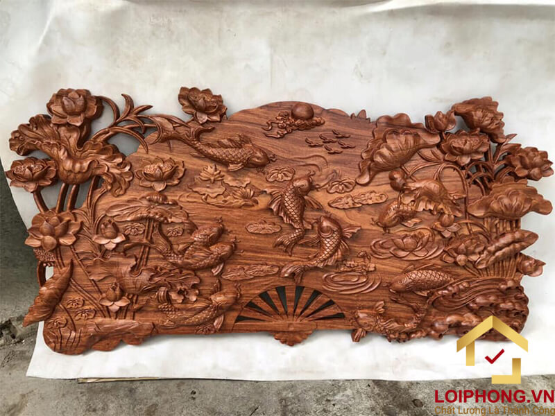 Tranh quạt gỗ cửu ngư quần hội kích thước dài 100 cm x rộng 50 cm x dày 4 cm