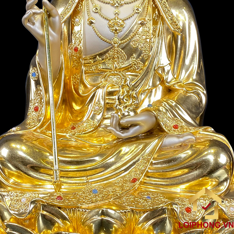 Tượng Địa Tạng Vương Bồ Tát bằng đồng dát vàng ấn bảo cao 40 cm