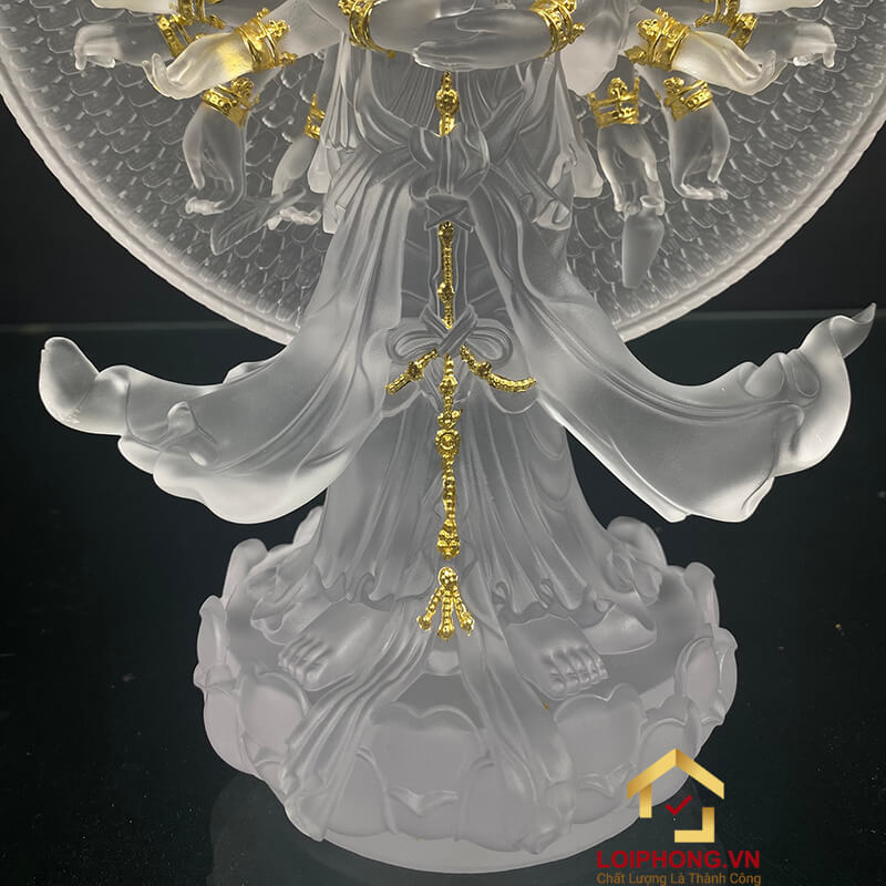 Tượng Thiên Thủ Thiên Nhãn Bằng Lưu Ly Viền Vàng Cao Cấp Cao 30cm