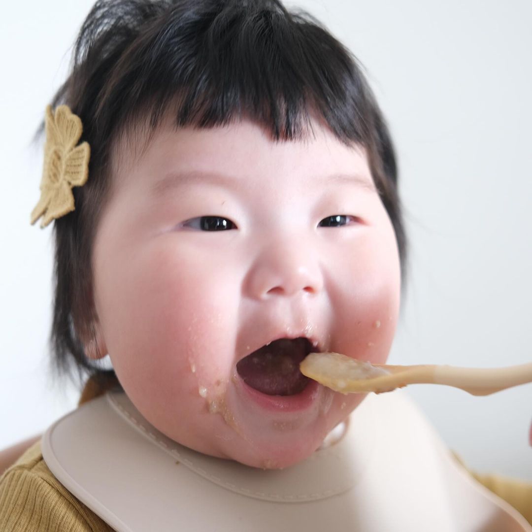 Gợi ý cho mẹ trọn bộ combo hữu ích khi bé yêu bước vào giai đoạn ăn dặm