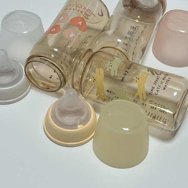 Núm bình sữa Moyuum cần thay bao lâu một lần? Dấu hiệu nhận biết và thời điểm thay chuẩn cho bé