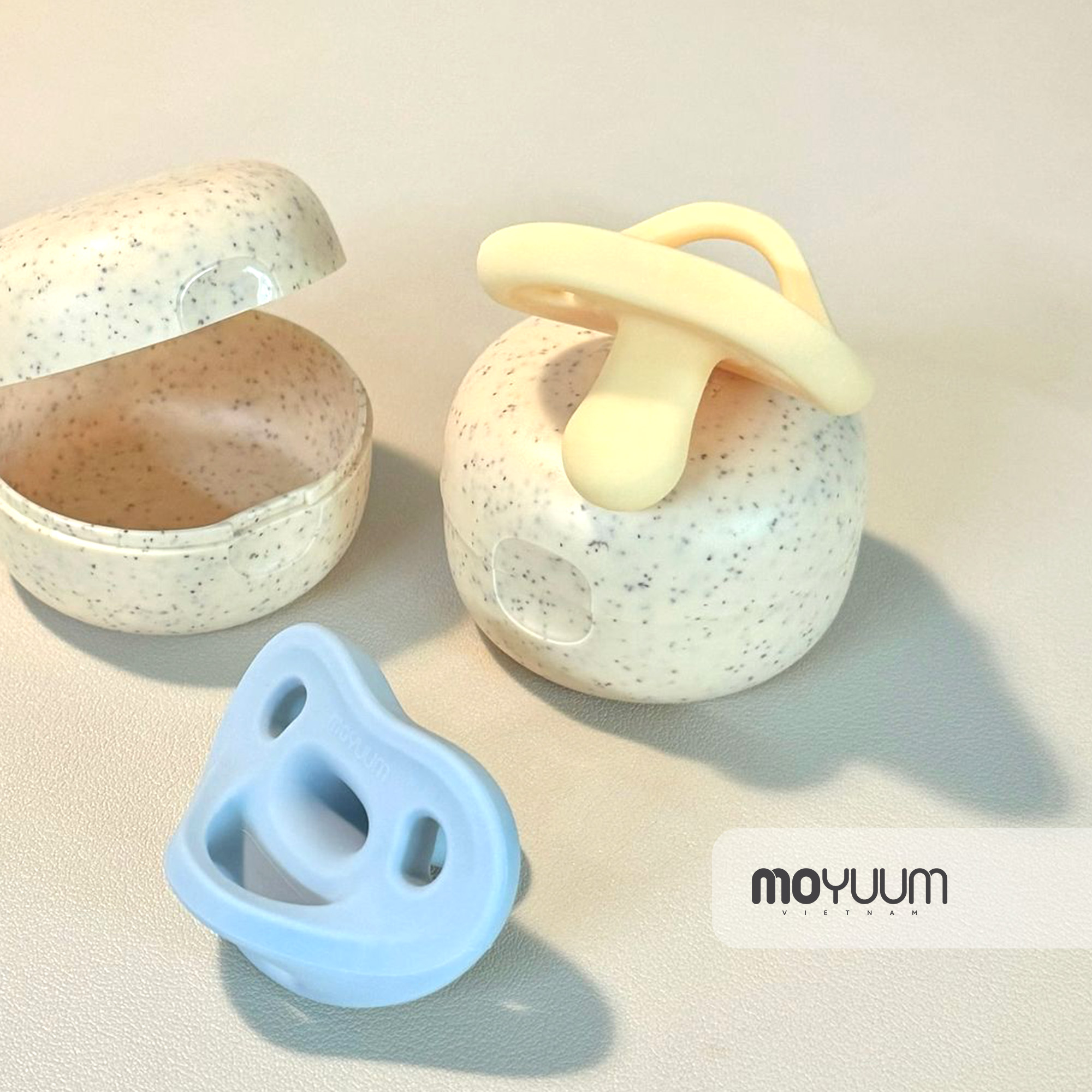 Hằn đỏ vùng quanh miệng do ty ngậm: Nguyên nhân và cách chọn đúng ty ngậm cho bé