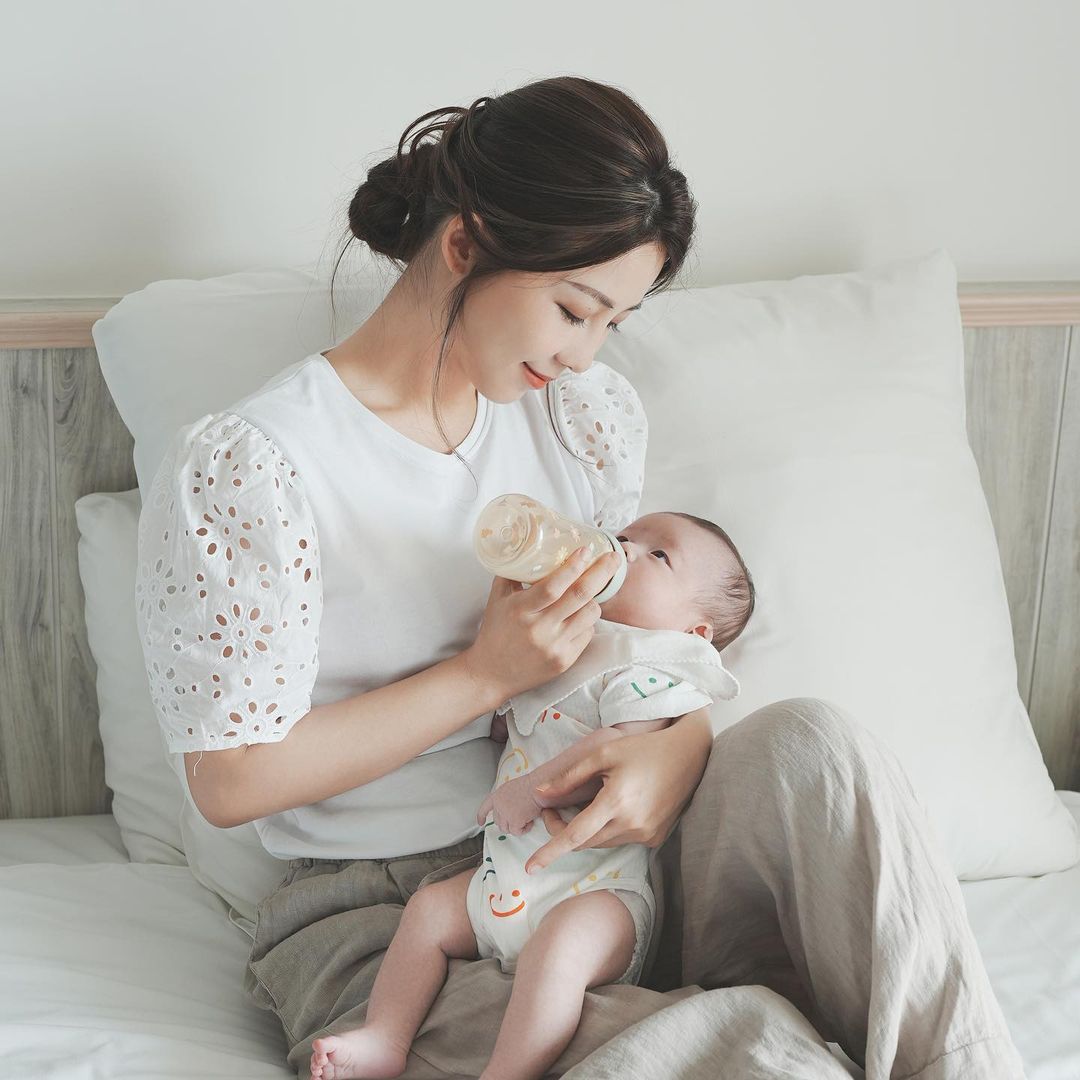 Tiêu chí nào để đánh giá bình sữa Hàn Quốc an toàn?