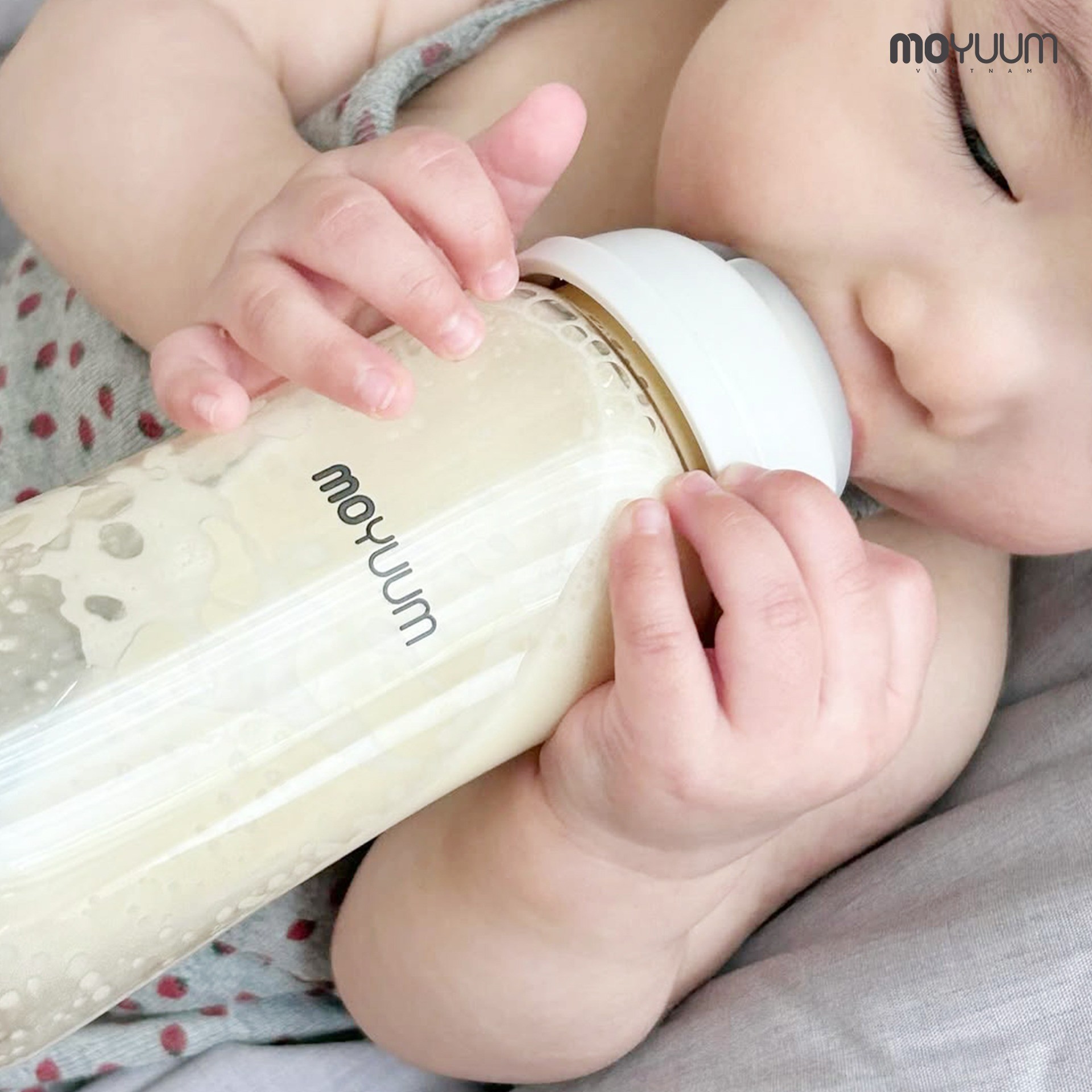 Núm bình Moyuum bị bẹp có cần tăng size núm?