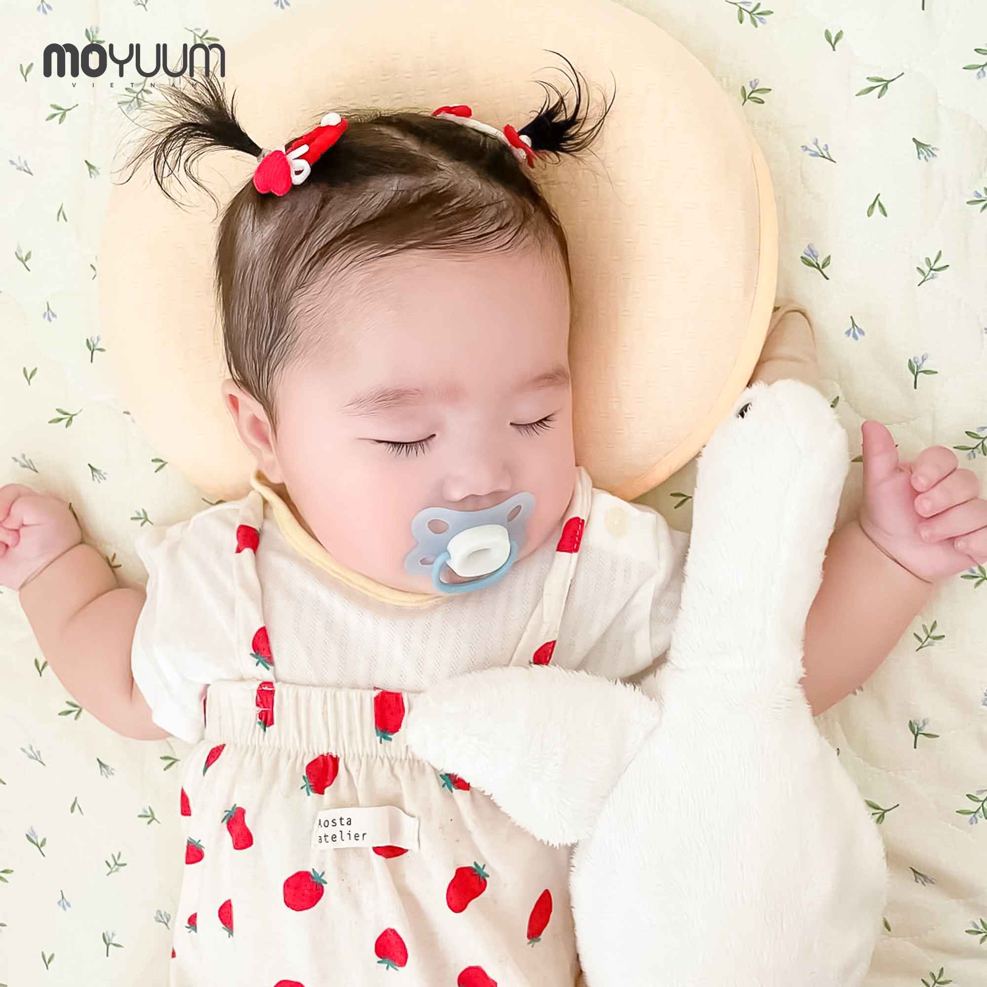 Điểm danh 5 lý do nên chọn ty ngậm siêu nhẹ Moyuum cho bé, liệu mẹ đã biết?