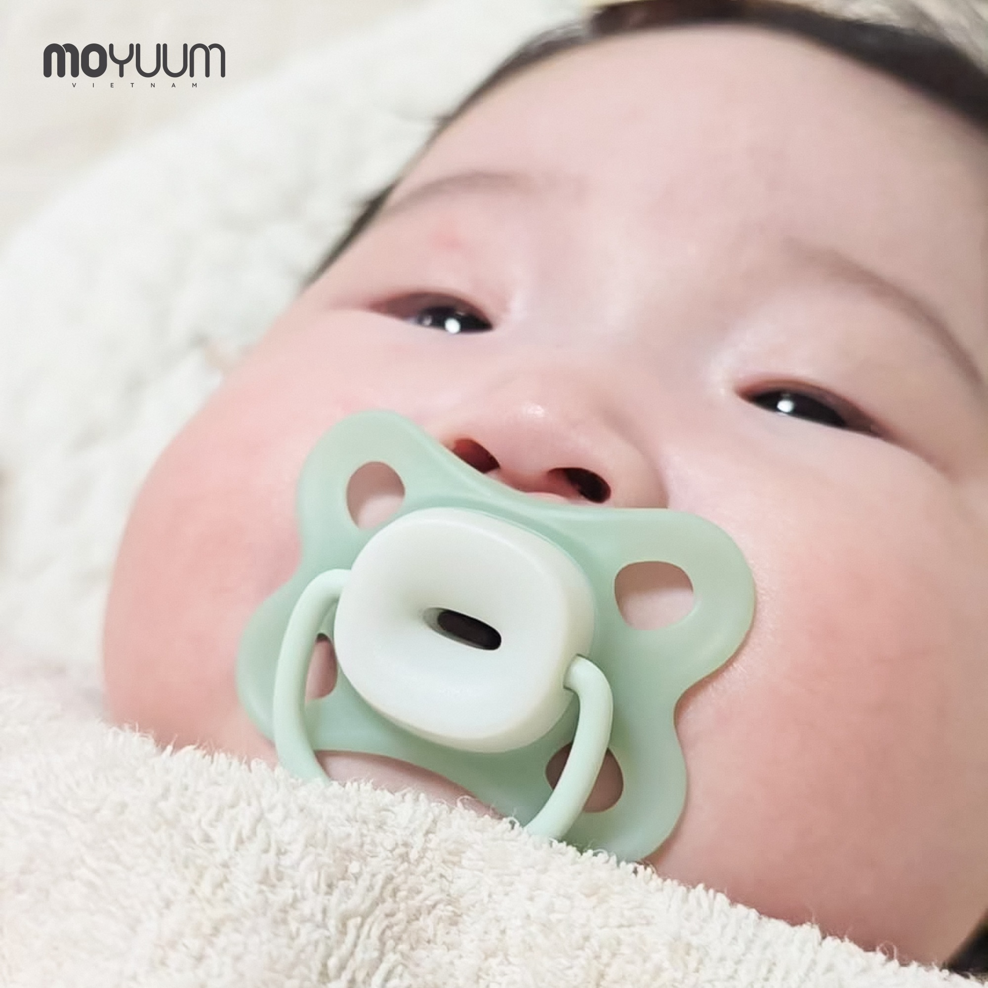 Review ty ngậm siêu nhẹ Moyuum 2026: Giải pháp tối ưu cho giấc ngủ và phát triển hàm của trẻ sơ sinh