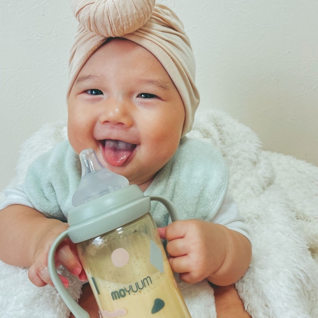 Núm ti bình Moyuum có mềm không? Review núm bình Moyuum 2024