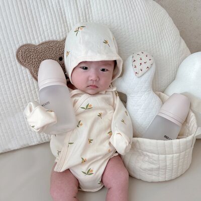 Bình sữa silicone Moyuum có thật sự an toàn vượt trội cho bé? Chất liệu silicone này có gì đặc biệt?