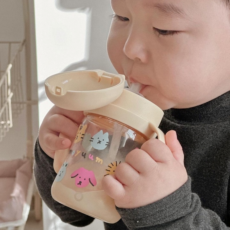 Bé bao nhiêu tháng có thể sử dụng bình tập hút? Lưu ý khi sử dụng bình tập hút cho bé