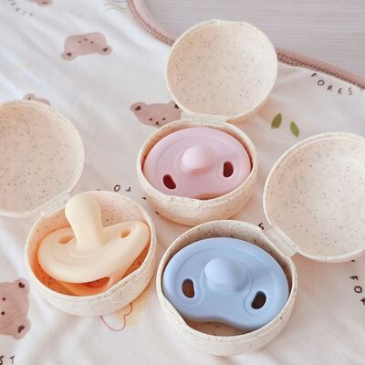 Cách sử dụng ty ngậm Moyuum đúng chuẩn và các câu hỏi thường gặp