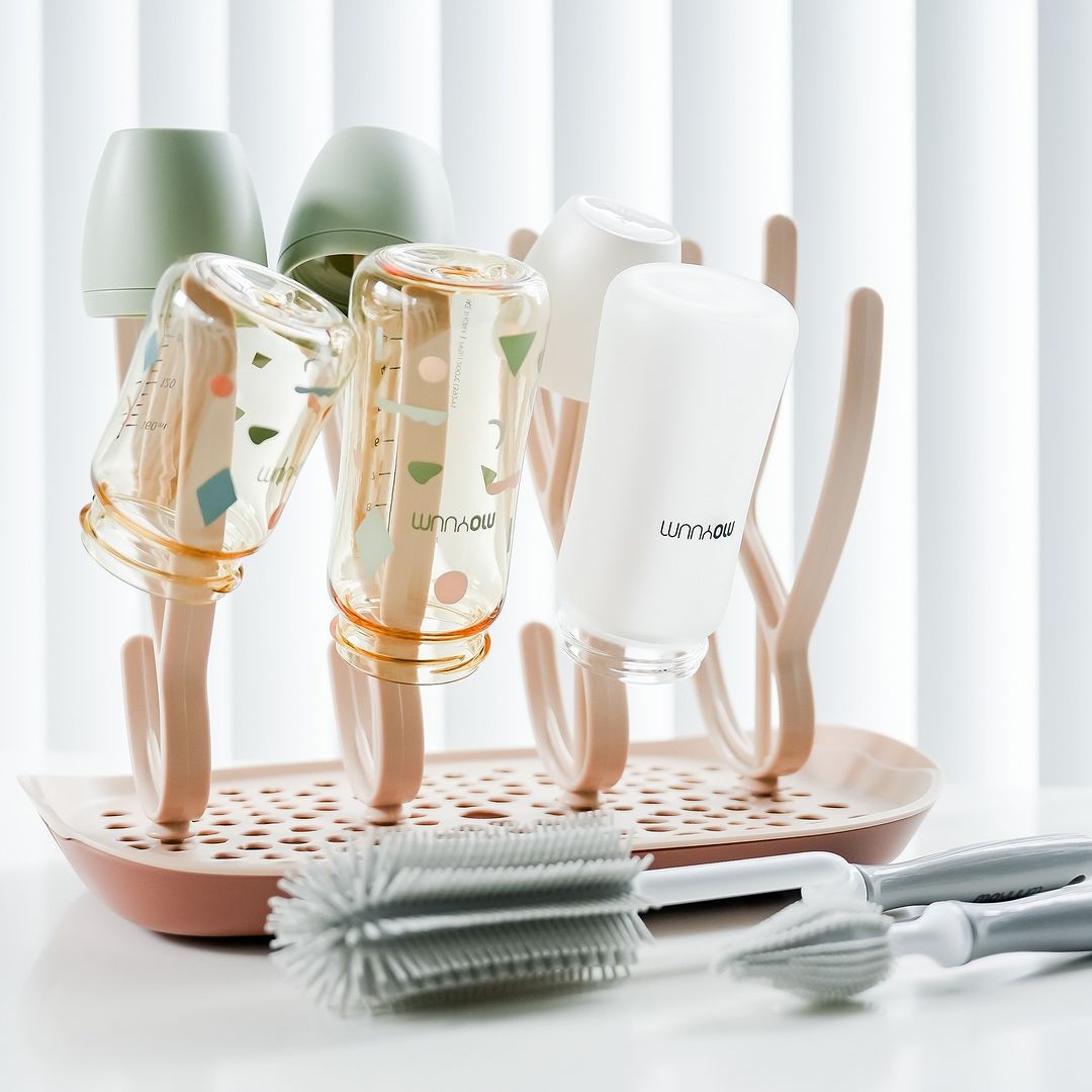 Mách mẹ cách tiệt trùng bình sữa Moyuum an toàn