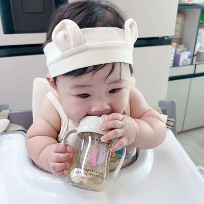 Lợi ích của bình hút Moyuum cho sự phát triển toàn diện của bé