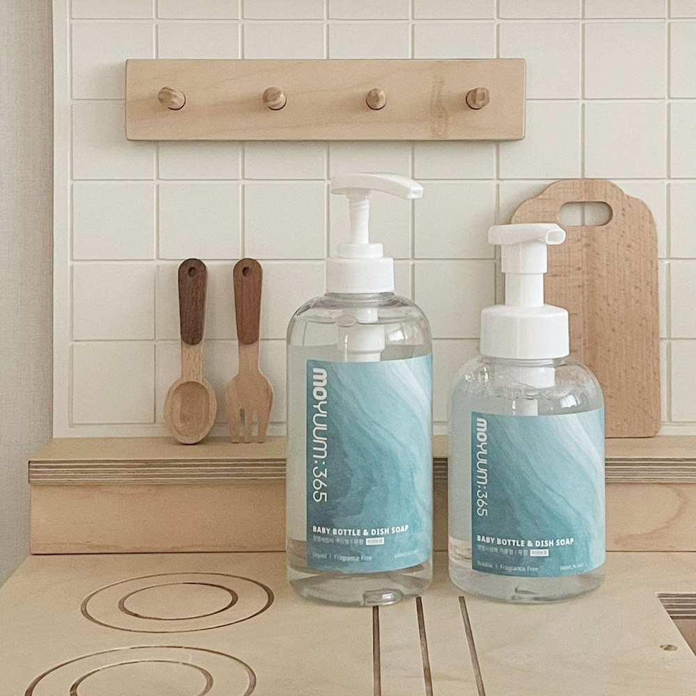 Có thật sự cần nước rửa bình chuyên dụng cho bé?