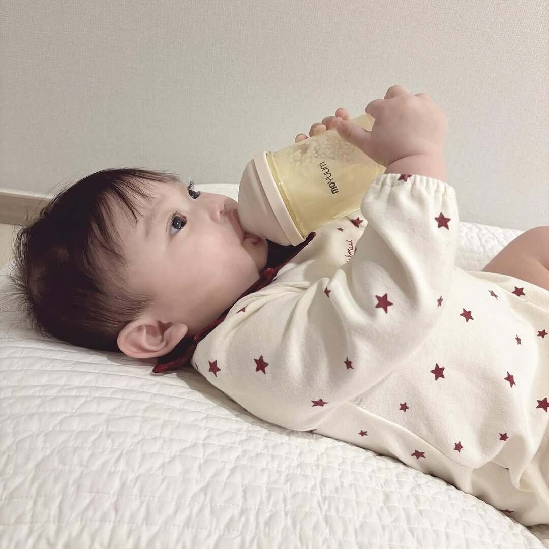 Bình sữa Mov.aa sử dụng loại núm bình đặc biệt như thế nào?