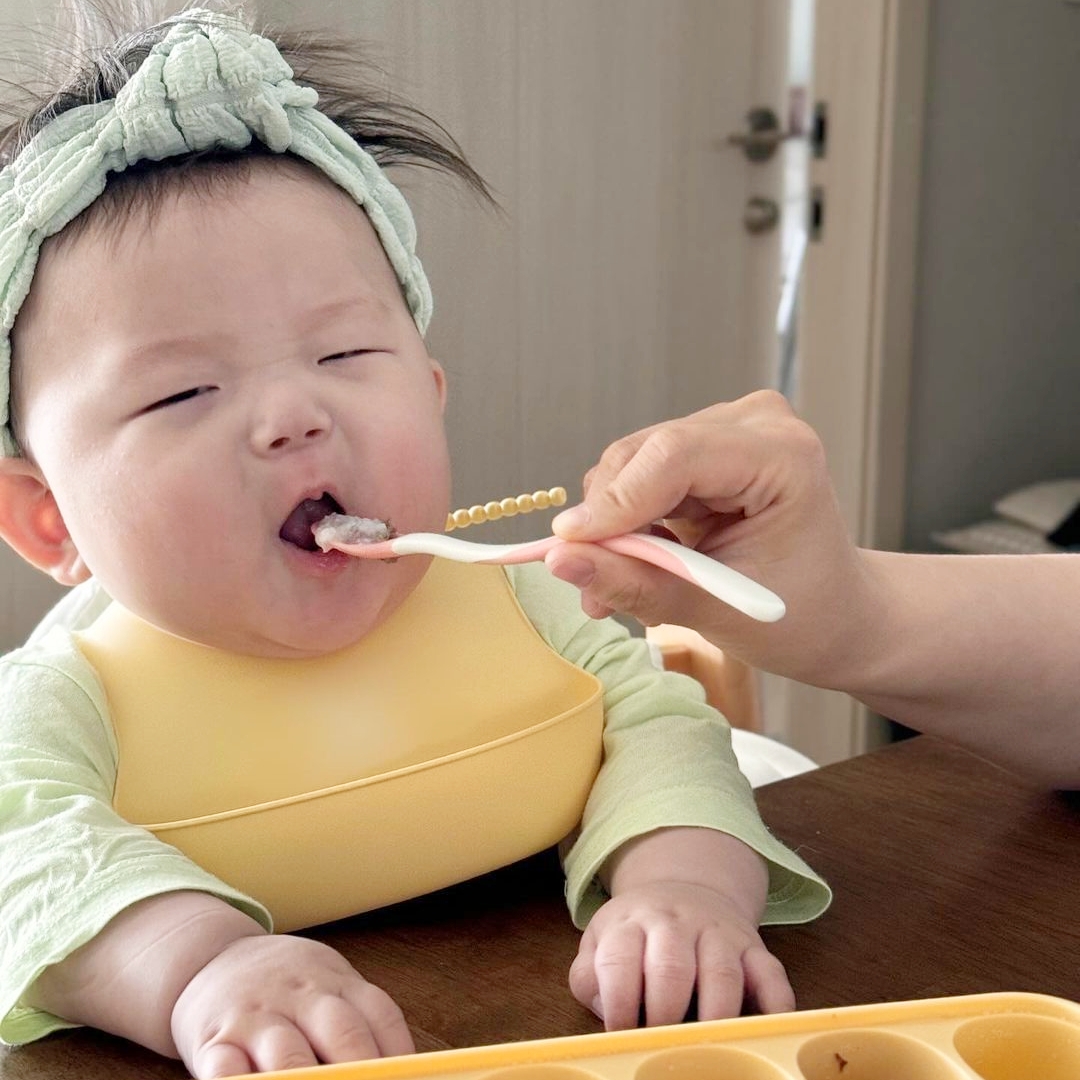 Lưu ngay các lựa chọn thìa ăn dặm Moyuum phù hợp cho từng giai đoạn phát triển của bé