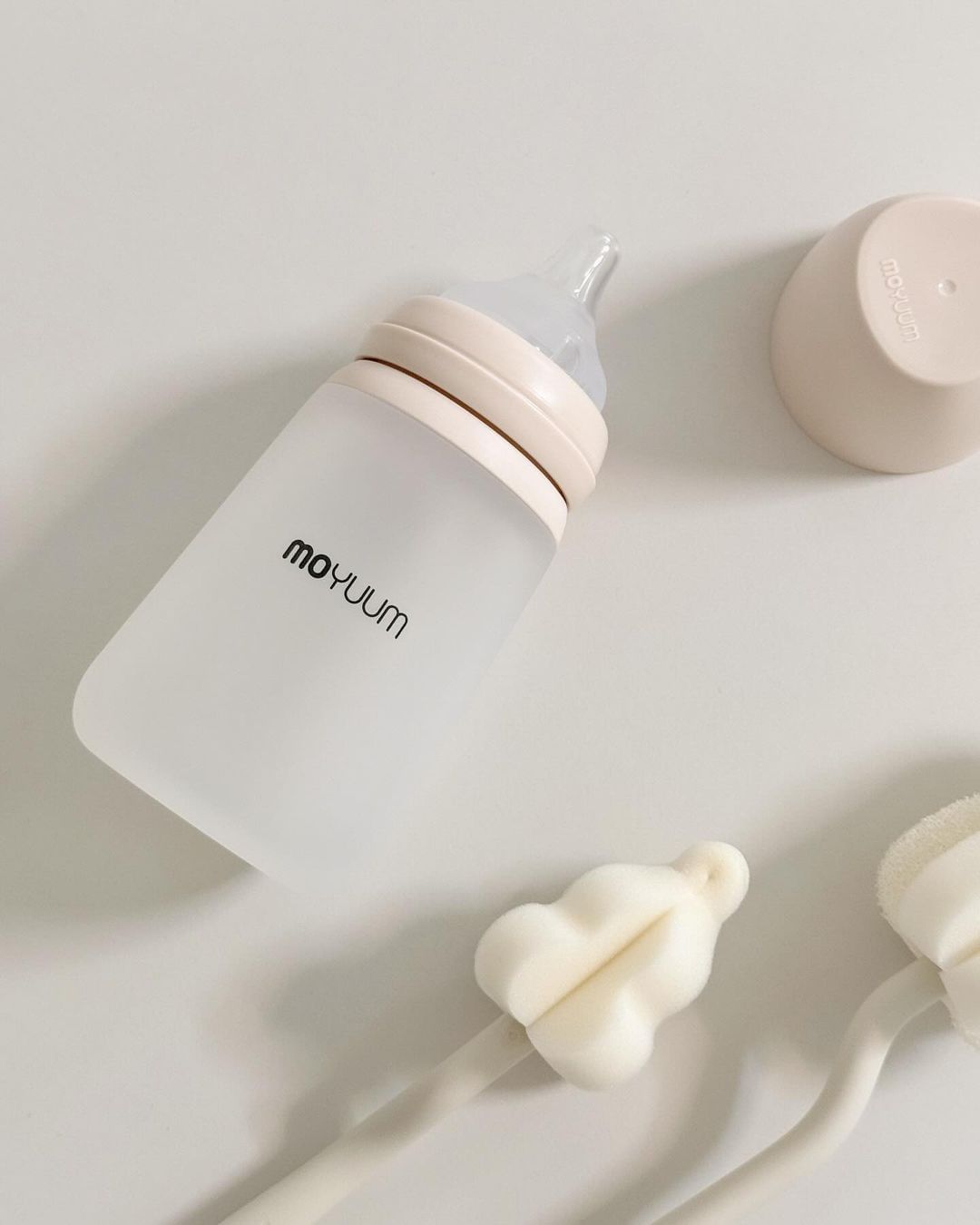 Bình sữa silicon Moyuum - Lựa chọn an toàn hàng đầu cho trẻ sơ sinh