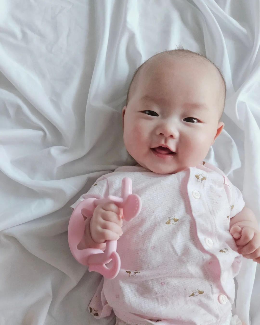 Chọn gặm nướu phù hợp và an toàn giúp mẹ an tâm khi cho bé sử dụng