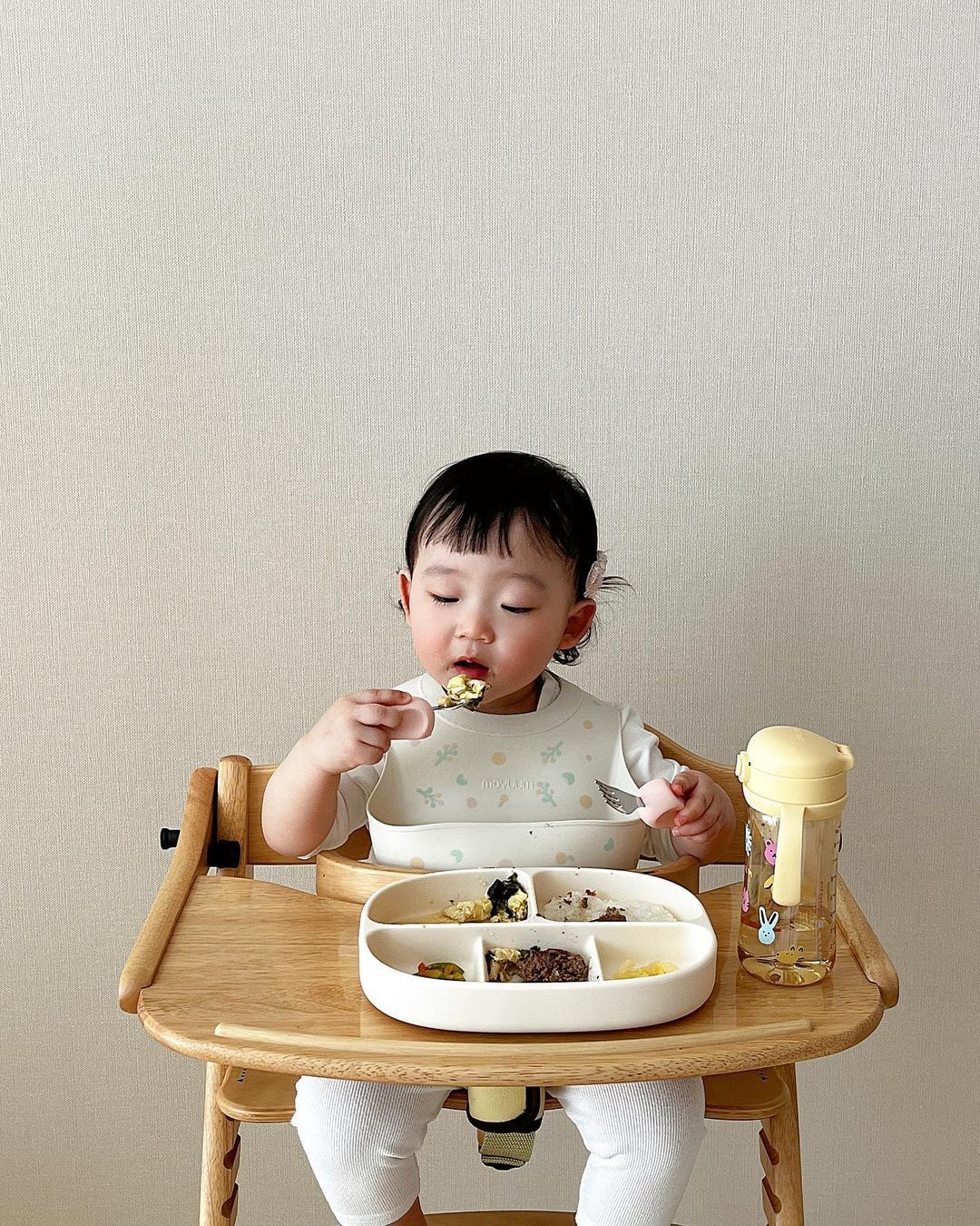 Khay ăn dặm Moyuum là lựa chọn hoàn hảo dù mẹ áp dụng phương pháp ăn nào