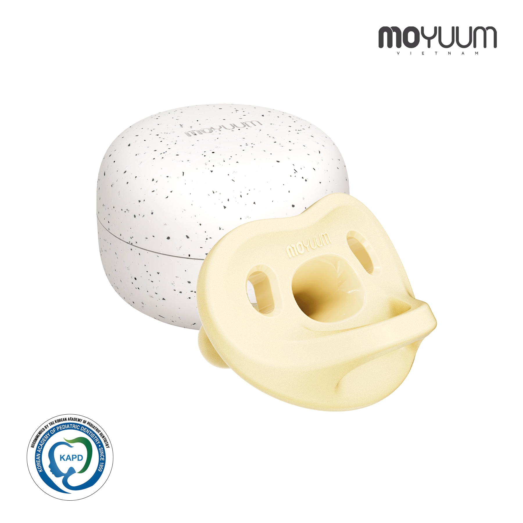 Ti giả 100% silicon Moyuum - 3-6m - Màu vàng