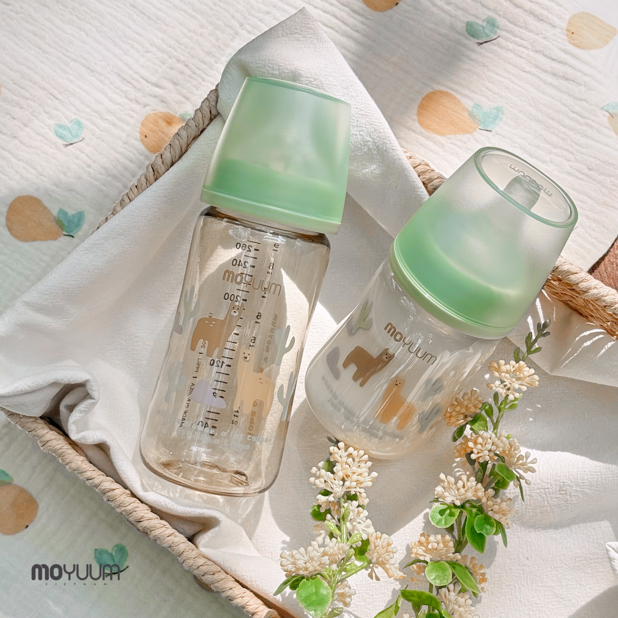 Thế hệ 3 - Bình PPSU Moyuum - Mẫu Lạc đà - 270ml/Kèm núm 2 (3-6m)
