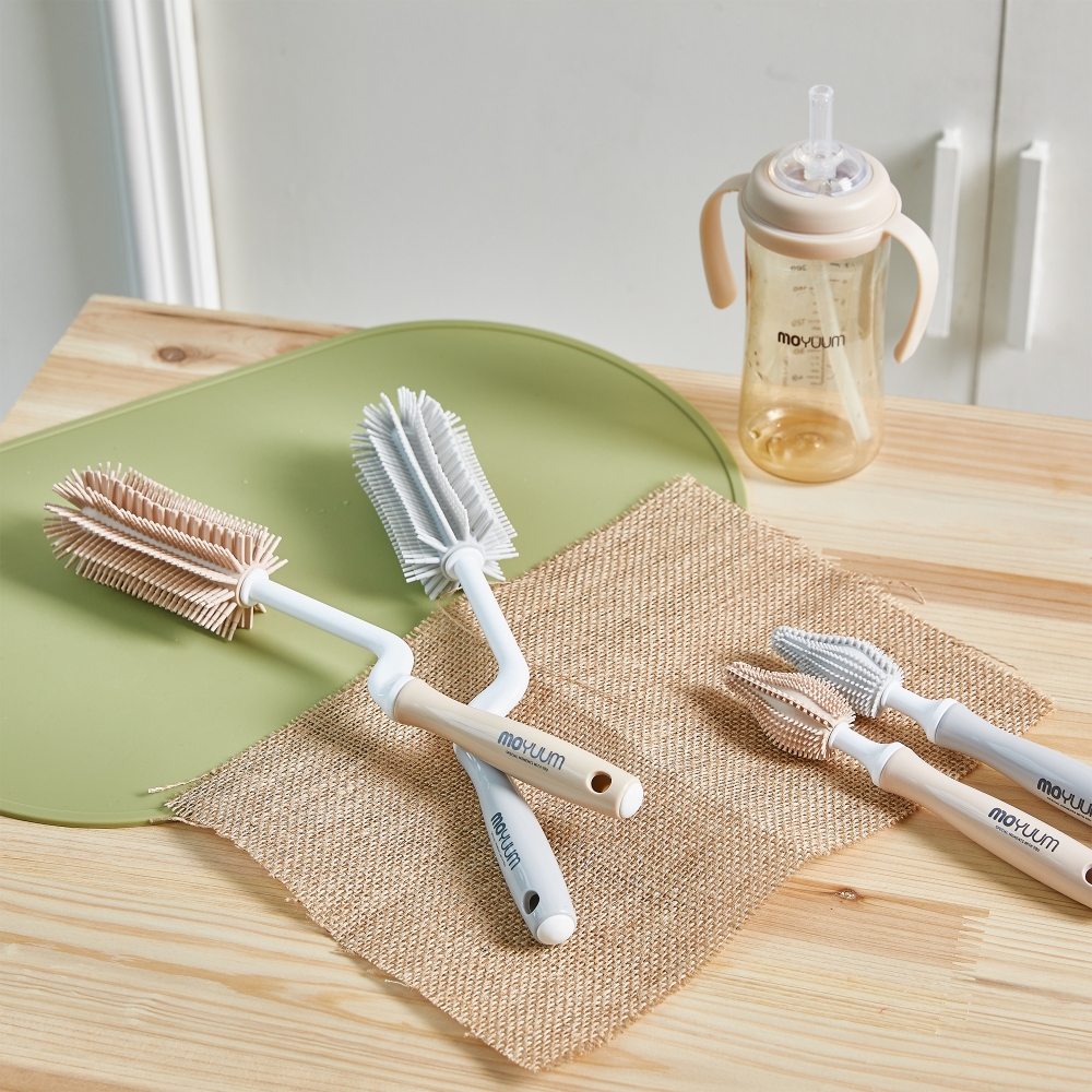 Set cọ bình & núm silicon Moyuum - Màu be san hô